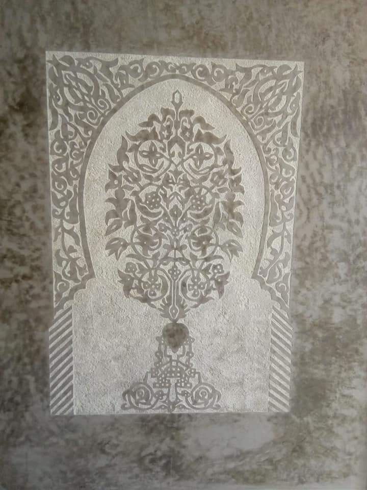 Bas-relief mihrab sculpté en tadelakt, réalisation DTAT