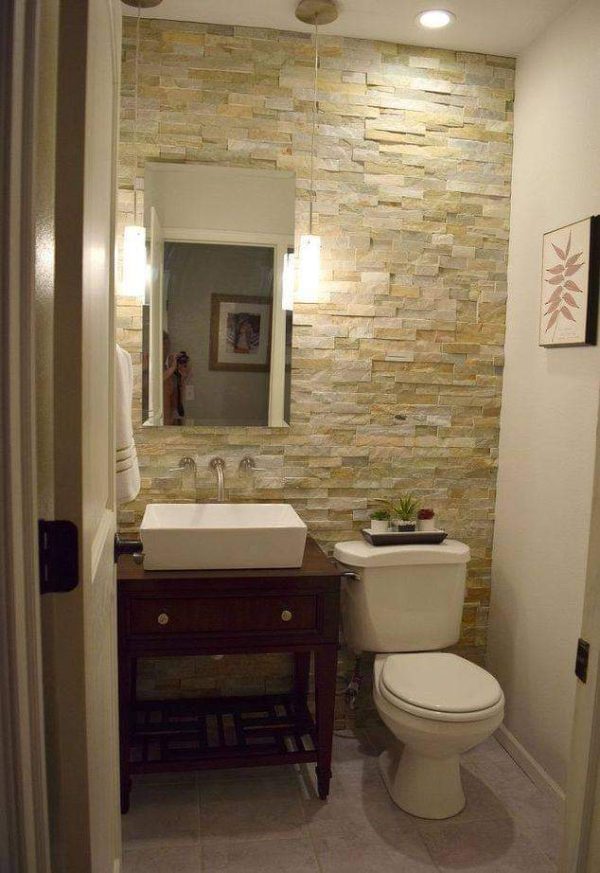Mur d'accent salle de bain en pierre tahajjart, réalisation DTAT